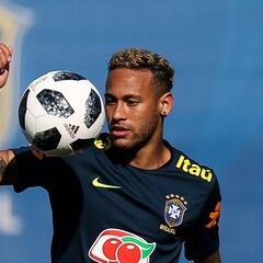 ‘France Football’: Florentino está en contacto con Neymar padre