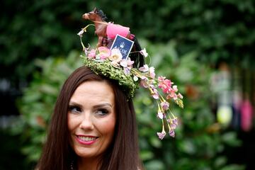 Esta semana se celebra en Ascot, al sur de Inglaterra, la tradicional y pintoresca carrera de caballos.