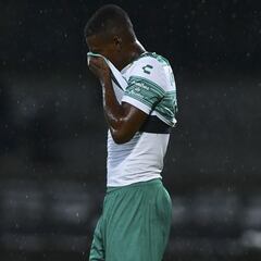 Santos acusa racismo contra Félix Torres en el Alfonso Lastras