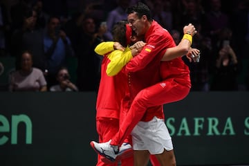 Nadal derrotó a Shapovalov (6-3 y 7-6) en su octavo partido.