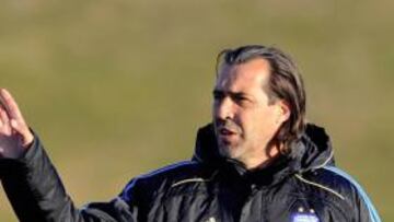 Batista: "A Messi se le pega igual que a Cristiano"