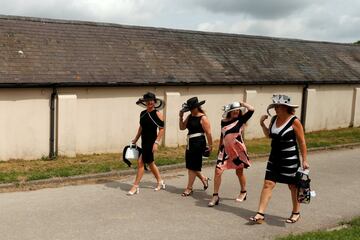 Baile de sombreros en el "Ladies Day" de Epsom