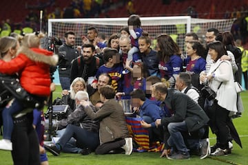 Andrés Iniesta y su familia.