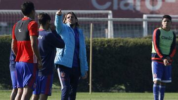 Beccacece: "Gonzalo Jara está feliz en la U y se quiere quedar"