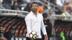 El chileno que podría suceder a Mario Salas en Alianza Lima