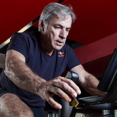 Cómo prepararse para un Dakar con 57 años: el mérito de Sainz