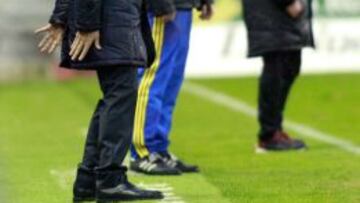 Ernesto Valverde durante el partido en el Molinón.