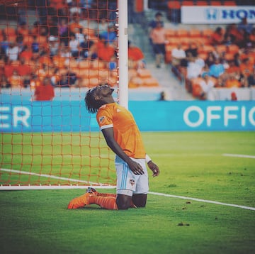 La joya de 23 años que juega para Honduras y Houston Dynamo esta tazado en 2.5 millones.