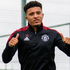 Man Utd: Jadon Sancho will face Leeds but Varane deal still pending