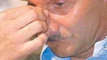 <b>LÁGRIMAS EN EL ADIÓS. </b>Völler, ayer, en la rueda de prensa en Almancil, cuartel general de la selección.