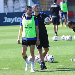 Osasuna recibirá una oferta de Al Shabab por David García