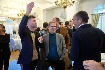 Sebastián Ceria, junto a Mikel Martija y Roberto González, durante la jornada de la Cadena SER.