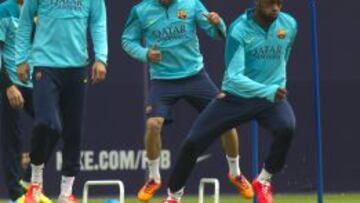 Martino se lleva a 21 jugadores a Madrid; vuelve Piqué