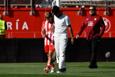 Pepe Mel: ¡°Lo que hicieron Luis Su¨¢rez y Robertone debimos hacerlo todos¡±