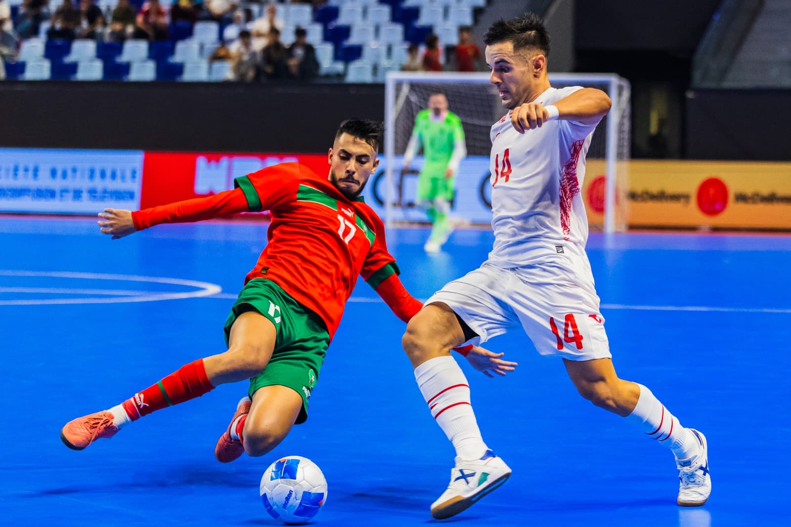 España se enfrenta a Marruecos en Rabat en su segundo partido.