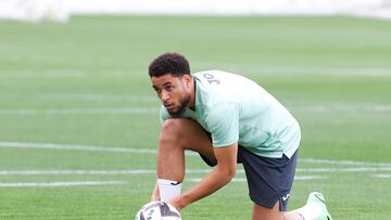 El jugador del Villarreal, Danjuma, durante el primer entrenamiento de la temporada 2022-2023.