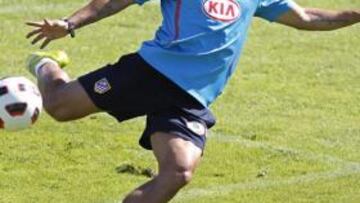 <b>A PUNTO. </b>Agüero se entrena en el Cerro del Espino y ya hace ejercicios con balón.