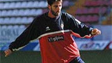 <b>SERÁ TITULAR</B>. David Bauzá sufre aún molestias, pero Marcelino le hará jugar de inicio.