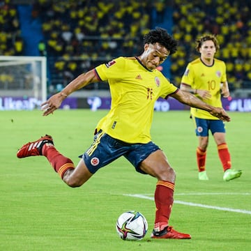 El futbolista de la Juventus tiene un total de 104 partidos con la Selección Colombia, uno de los que más veces ha vestido la camiseta tricolor.