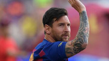 Messi says he's leaving Barcelona