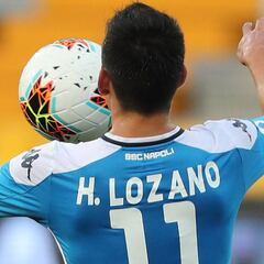 Discreta participación del 'Chucky' Lozano en la derrota del Napoli