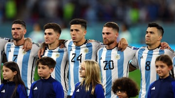 Soccer Football - FIFA World Cup Qatar 2022 - Round of 16 - Argentina v Australia - Ahmad bin Ali Stadium, Al Rayyan, Qatar - December 3, 2022 Argentina's Marcos Acuna, Alexis Mac Allister, Enzo Fernandez, Julian Alvarez and Rodrigo De Paul lined up before the match REUTERS/Molly Darlington