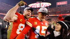 KANSAS CITY, MISSOURI - JANUARY 29: Travis Kelce #87 and Patrick Mahomes #15 of the Kansas City Chiefs celebrate after defeating the Cincinnati Bengals 23-20 in the AFC Championship Game at GEHA Field at Arrowhead Stadium on January 29, 2023 in Kansas City, Missouri.   David Eulitt/Getty Images/AFP (Photo by David Eulitt / GETTY IMAGES NORTH AMERICA / Getty Images via AFP)