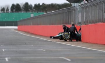 Mercedes presenta el W08, su coche para 2017