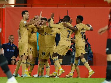 836 days later, Barcelona are top of LaLiga!