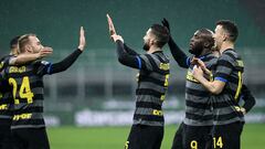 30 January 2021, Italy, Milan: Inter Milan players celebrate scoring their side&#039;s first goal during the Italian Serie A soccer match between Inter Milan and Benevento Calcio at the San Siro Stadium. Photo: Piero Cruciatti/LaPresse via ZUMA Press/dpa
