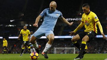 El City vuelve a la victoria sin brillo y Cesc dispara al Chelsea