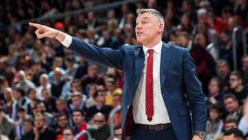 BARCELONA, SPAIN - JANUARY 05: Sarunas Jasikevicius, Head Coach of FC Barcelona during the 2022-23 Turkish Airlines EuroLeague Regular Season Round 17 game between FC Barcelona and Virtus Segafredo Bologna at Palau Blaugrana on January 05, 2023 in Barcelona, Spain. (Photo by David Grau/Euroleague Basketball via Getty Images)