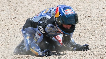 Álex Márquez celebra su victoria con la Ducati del Gresini en el GP de España en Jerez.