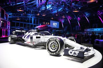 Salzburgo acogió la presentación del AT01, un cambio de aires para Toro Rosso con nuevo nombre y conceptos heredados del Red Bull RB15. 