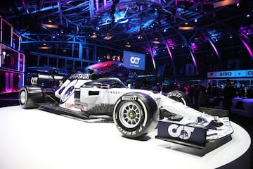 Salzburgo acogió la presentación del AT01, un cambio de aires para Toro Rosso con nuevo nombre y conceptos heredados del Red Bull RB15. 