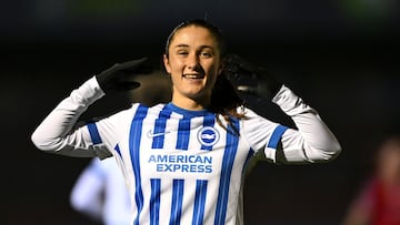 Bruna Vilamala da el golpe