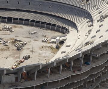 En este estado se encuentra actualmente el Nuevo Mestalla. El club valencianista iniciará trámites burocráticos para reanudar las obras, paralizadas desde 2009.