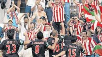 <b>ZURDA DE DIEZ. </b>Yeste, Aduriz, Garmendia e Iraola celebran un gol del Athletic, que busca esta noche en La Romareda otra victoria que lo aproxime a la salvación.