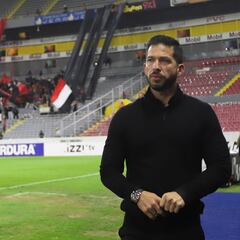 Atlas sigue abierto a buscar más refuerzos