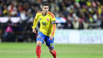 Colombia�s midfielder #10 James Rodriguez controls the ball during the international friendly football match between Colombia and Australia at Citifield stadium in the Queens borough of New York City on November 18, 2025. (Photo by CHARLY TRIBALLEAU / AFP)