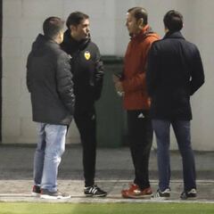 El Valencia aún no tiene ninguna decisión tomada sobre fichajes