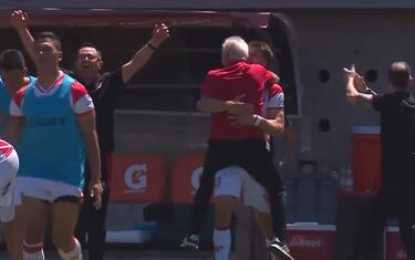 “No voy a mentir: ha sido un año duro... Pero los hinchas me dicen que no me vaya nunca del club”