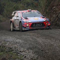 Mikkelsen marca el paso