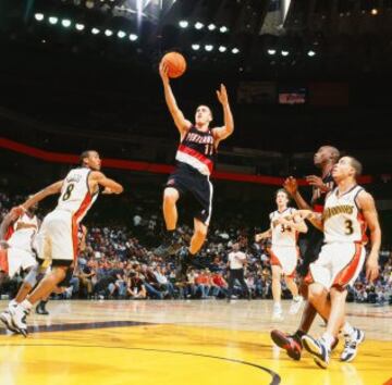 El Chacho empezó su paso por la NBA en Portland Trail Blazers, equipo en el que jugó de 2006 a 2009.