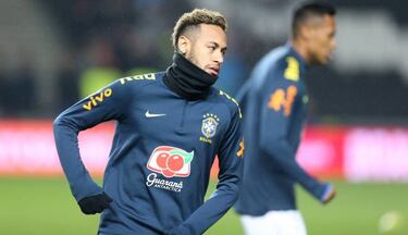 Neymar: PSG have agreed Brazil star can leave for €200m