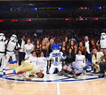 El ambiente en Philadelphia antes del Sixers-Pistons: noche dedicada a Star Wars.