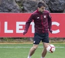 Beñat e Iñigo Martínez, listos para el partido ante el Celta
