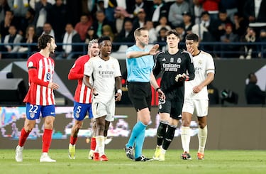 Alberola Rojas, así es el árbitro del Atlético - Real Madrid en el derbi de LaLiga EA Sports