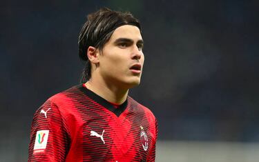 El motivo por el que Cruz Azul no recibirá dinero tras la venta de Santi Giménez al Milan