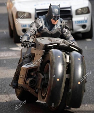 The Flash: primer vistazo al traje de Flash en un vídeo filtrado y detienen el rodaje por un accidente